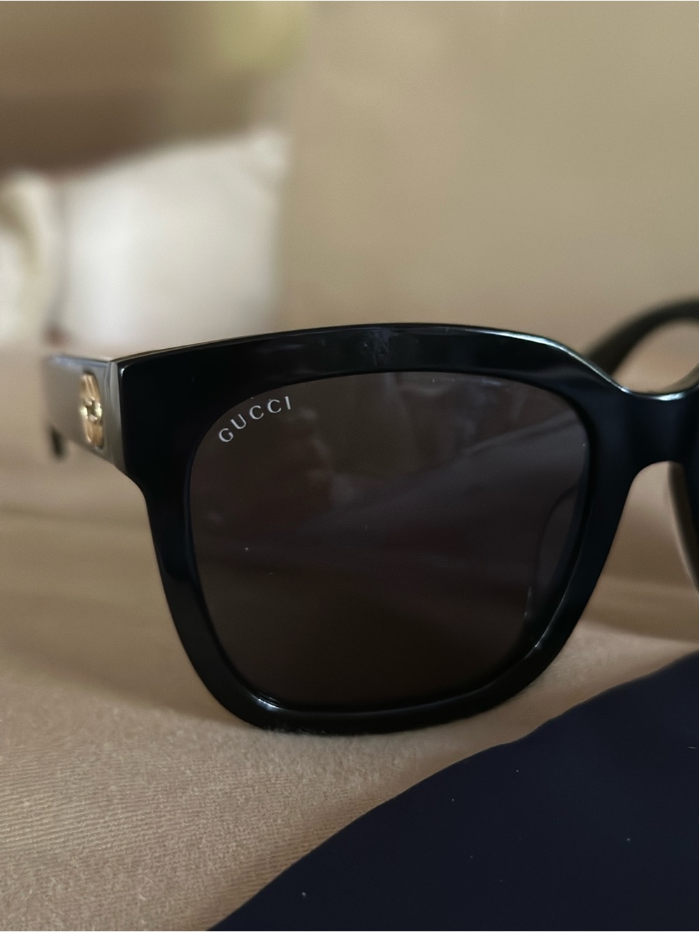 Gucci Sunglasses- Like New! - Picture 7 of 10